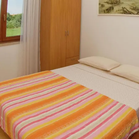 Spacious And Comfortable House With Beautiful Garden Near Tar And Beach 900 M