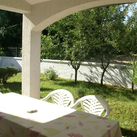 Spacious And Comfortable House With Beautiful Garden Near Tar And Beach 900 M * Tar-Vabriga