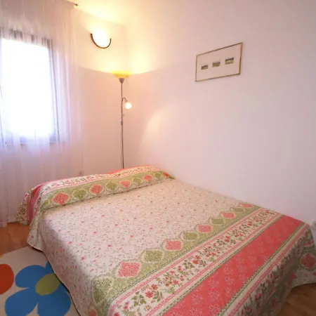 Hébergement de vacances Spacious And Comfortable House With Beautiful Garden Near Tar And Beach 900 M Tar-Vabriga