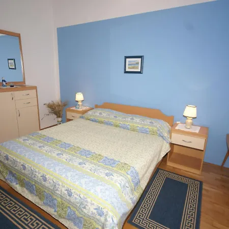 Spacious And Comfortable House With Beautiful Garden Near Tar And Beach 900 M * Tar-Vabriga